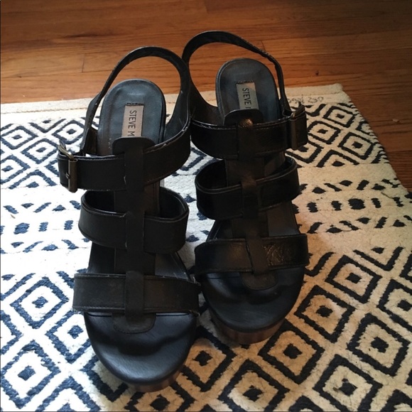 Steve Madden Shoes - 🍁SALE Steve Madden Wedge Sandals Black & Brown